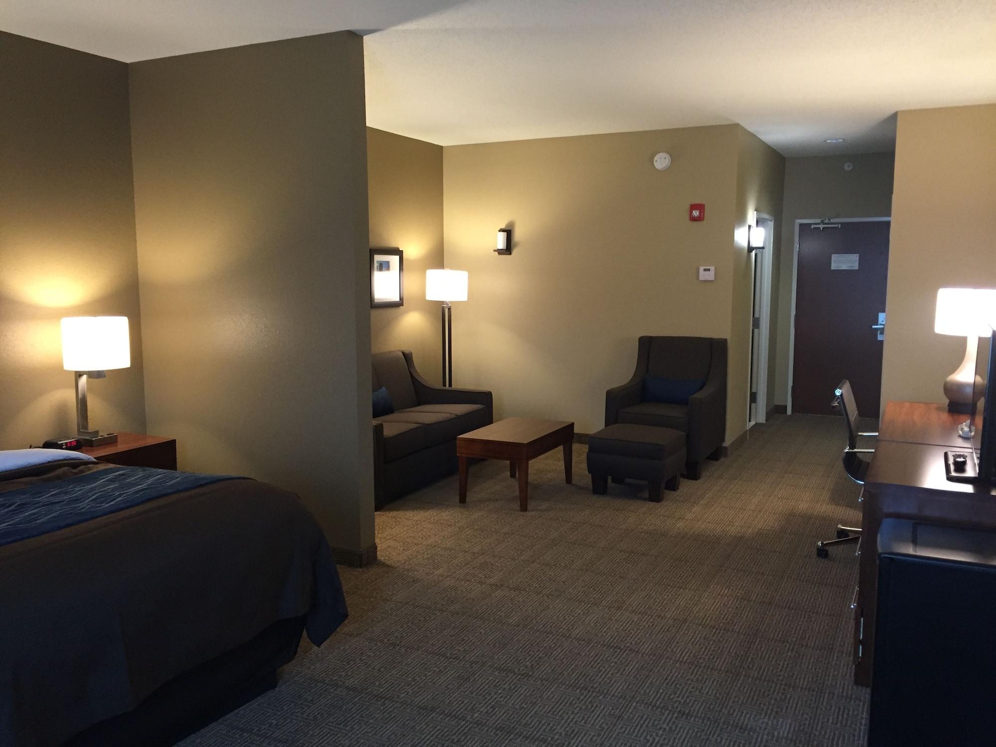 Comfort Inn & Suites Lynchburg Airport - University Area Luaran gambar