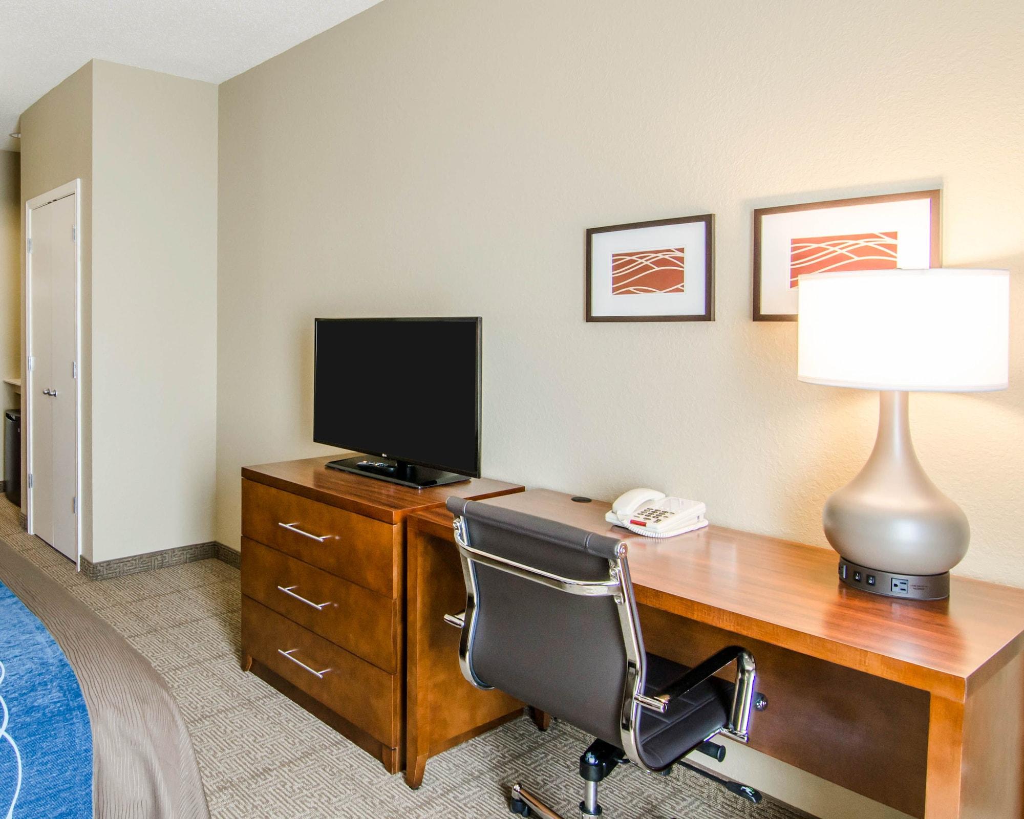 Comfort Inn & Suites Lynchburg Airport - University Area Luaran gambar