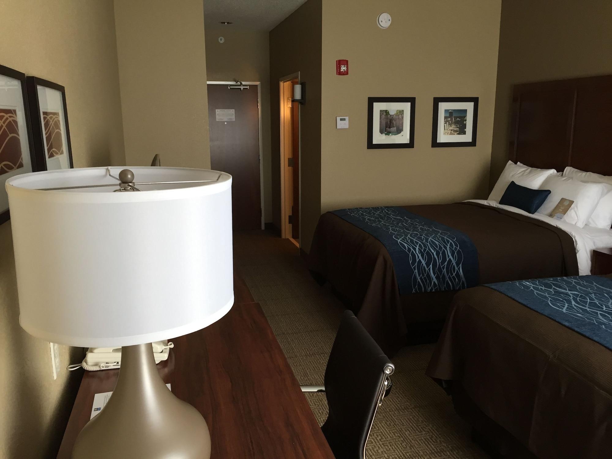 Comfort Inn & Suites Lynchburg Airport - University Area Luaran gambar