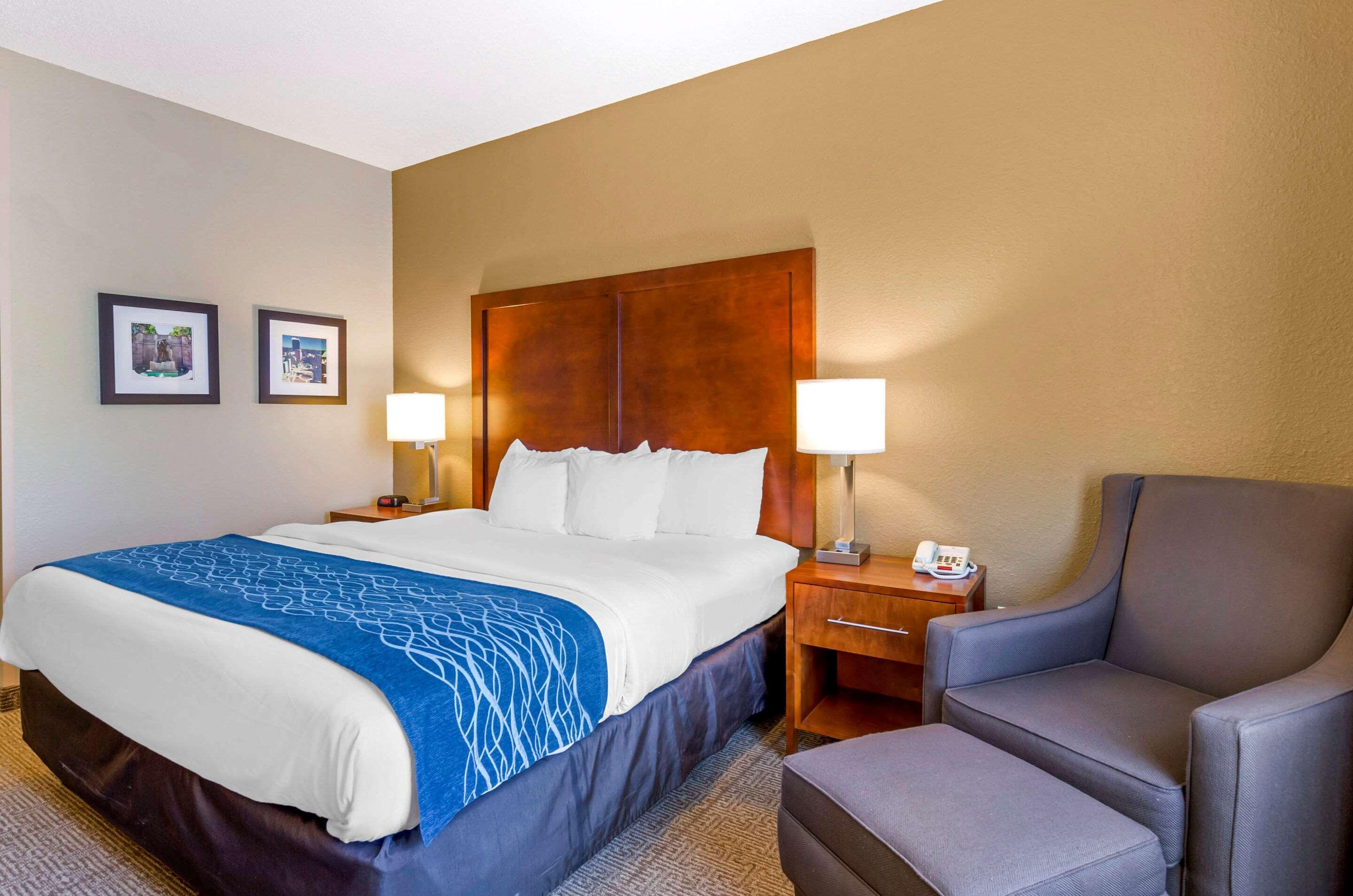 Comfort Inn & Suites Lynchburg Airport - University Area Luaran gambar