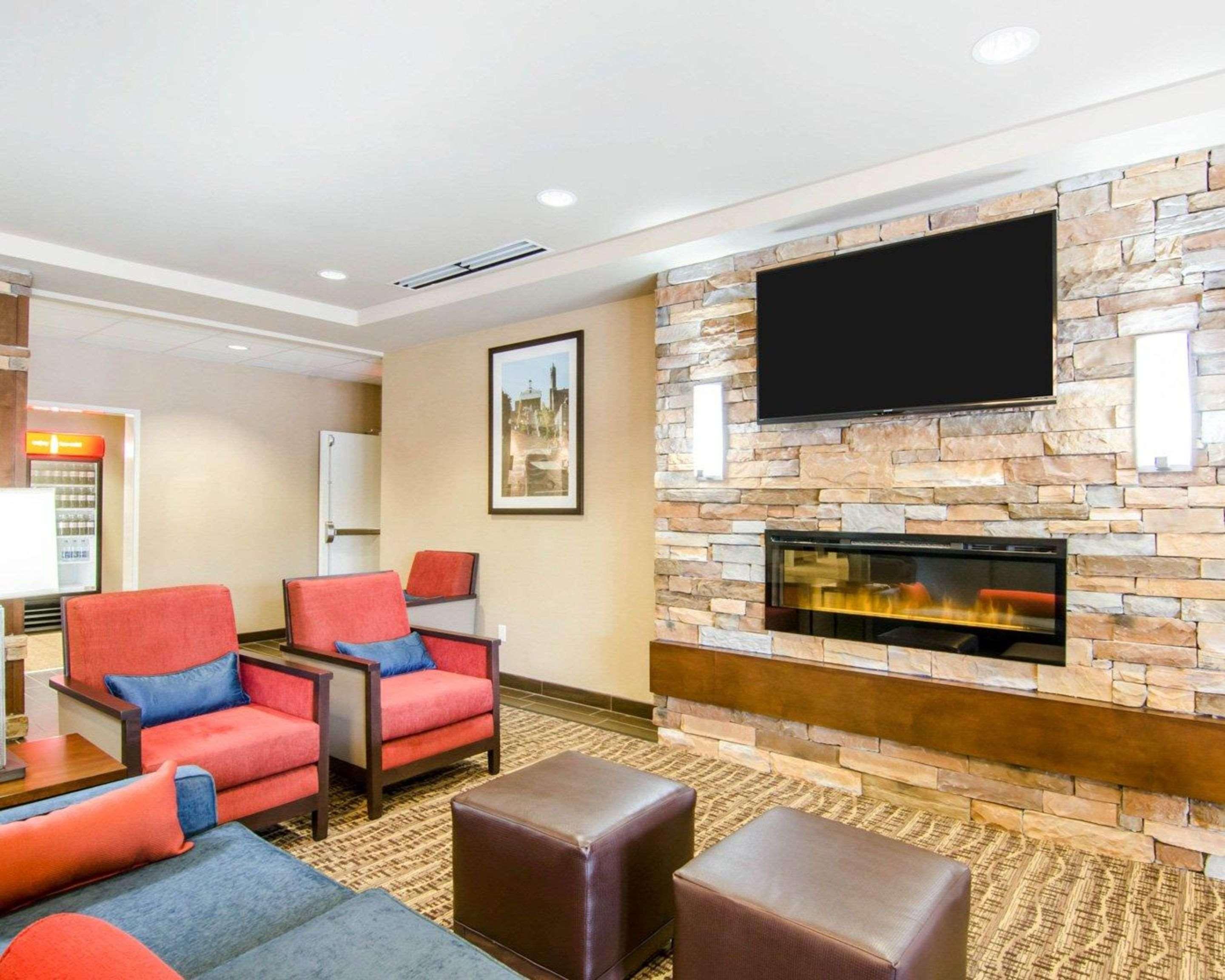 Comfort Inn & Suites Lynchburg Airport - University Area Luaran gambar