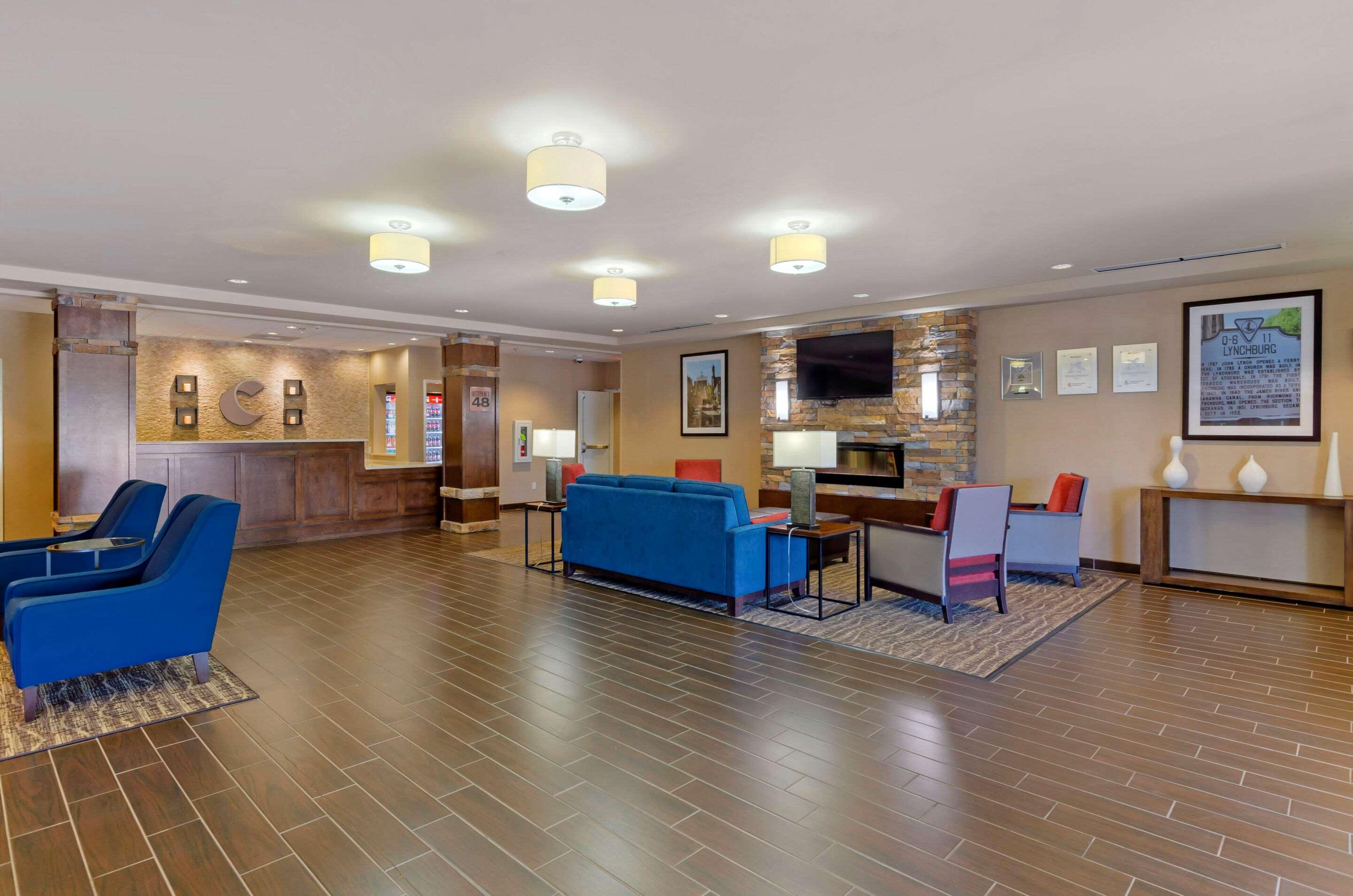 Comfort Inn & Suites Lynchburg Airport - University Area Luaran gambar