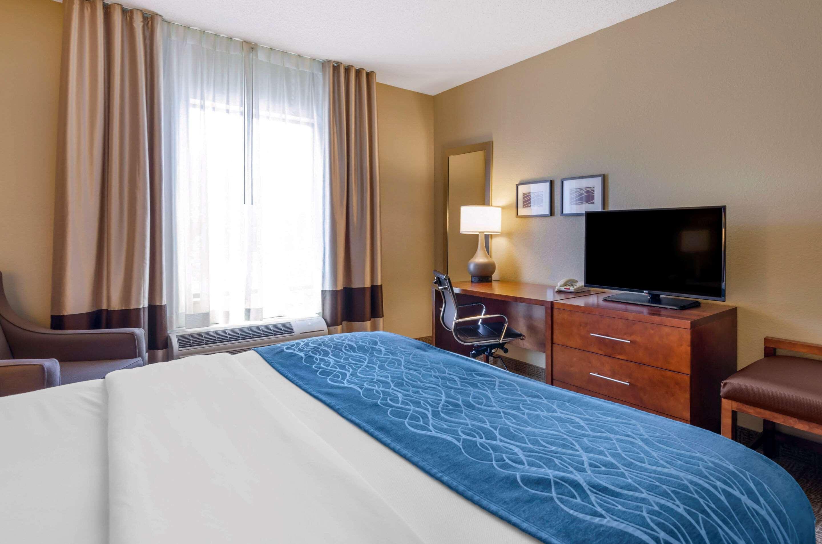 Comfort Inn & Suites Lynchburg Airport - University Area Luaran gambar