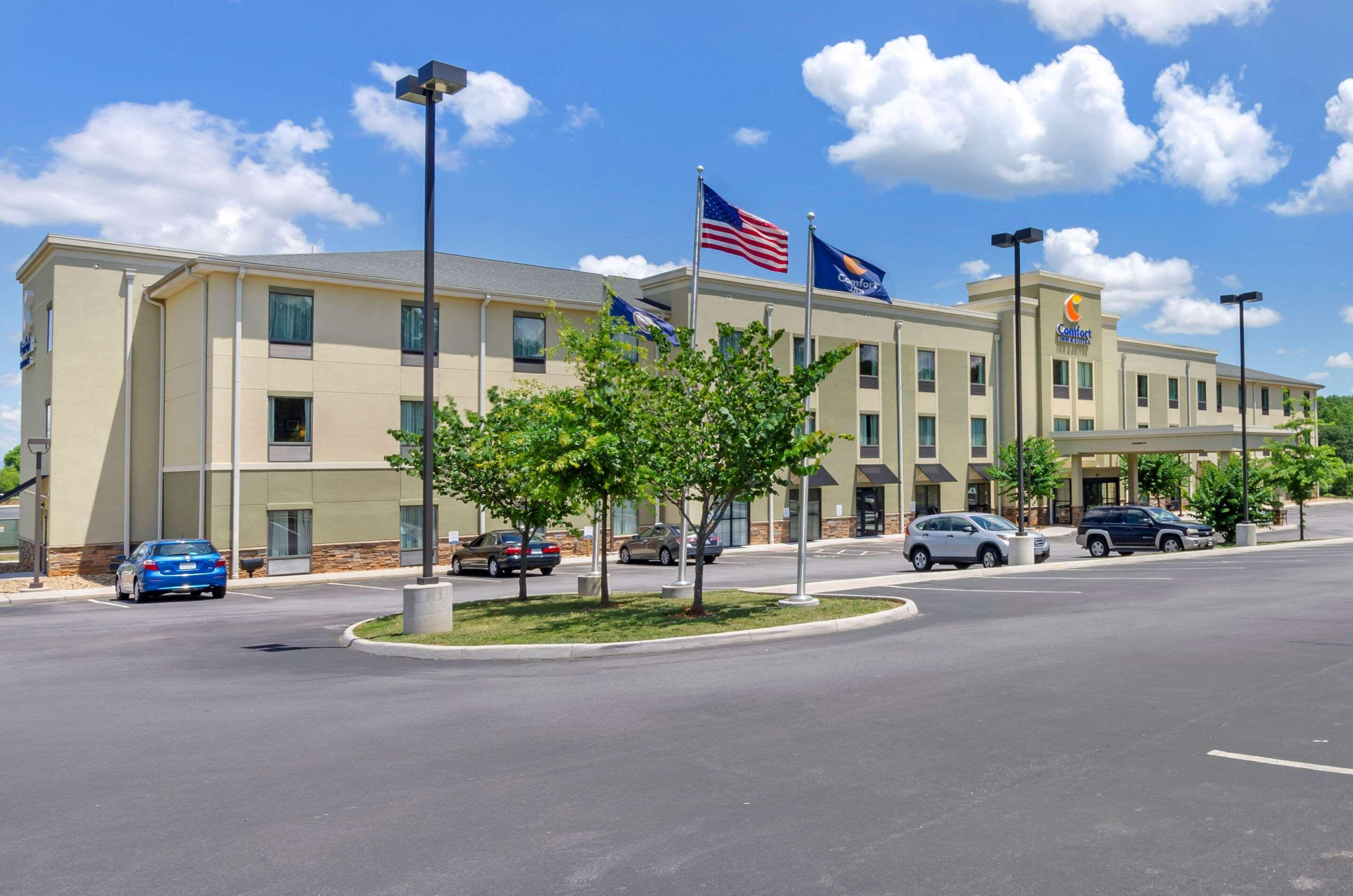 Comfort Inn & Suites Lynchburg Airport - University Area Luaran gambar